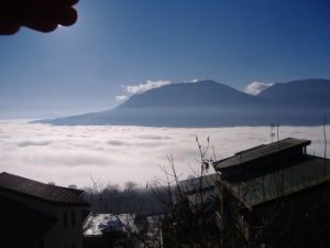 la-valle-telesina-coperta-da-un-mare-di-vapore-04